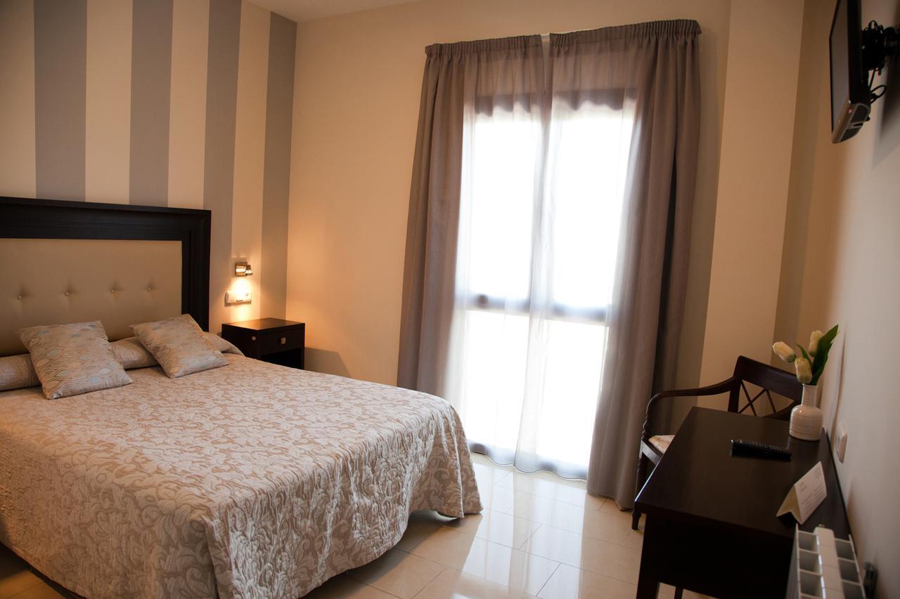 Hotel El Capricho Villanueva del Trabuco Ngoại thất bức ảnh