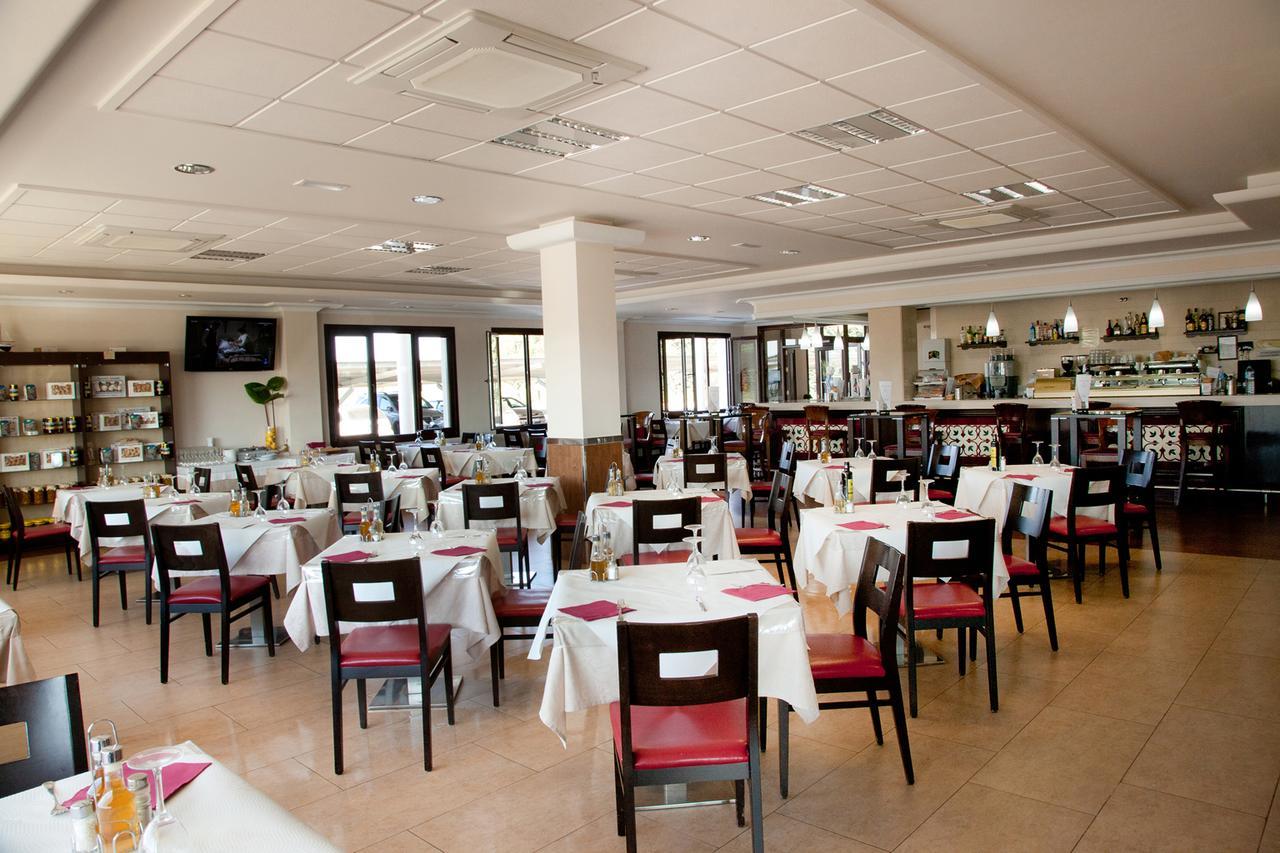 Hotel El Capricho Villanueva del Trabuco Ngoại thất bức ảnh
